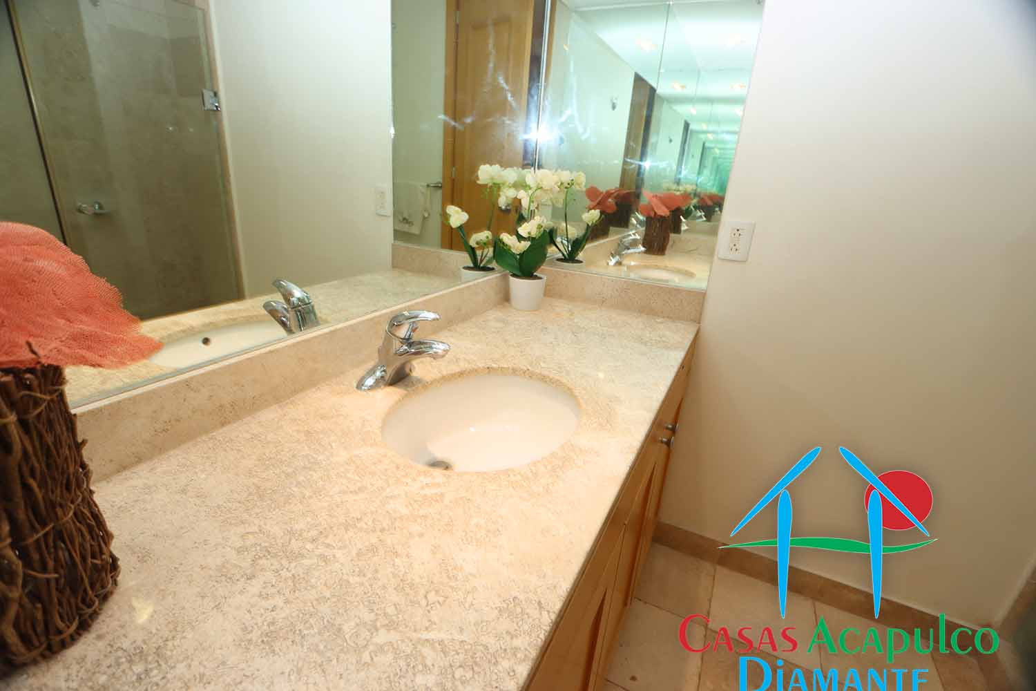 Tikal 302 - Sala de television 5